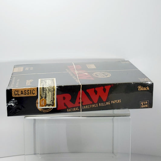 RAW Black 1 ¼ Rolling Papers – Display Case